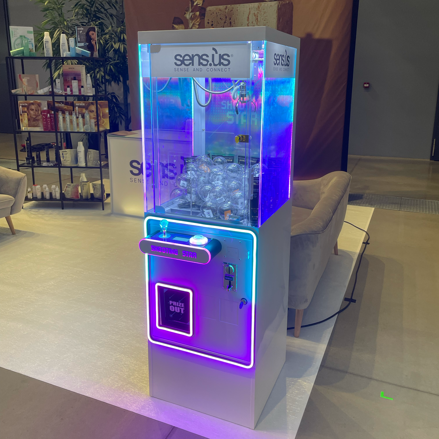 Claw Game Mini — interactive event activation by Gifie