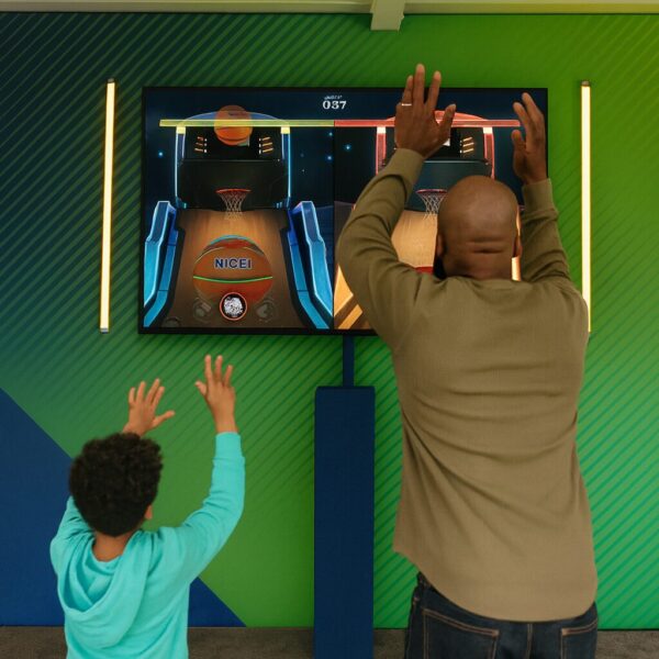 Hoops — interactive event activation by Gifie